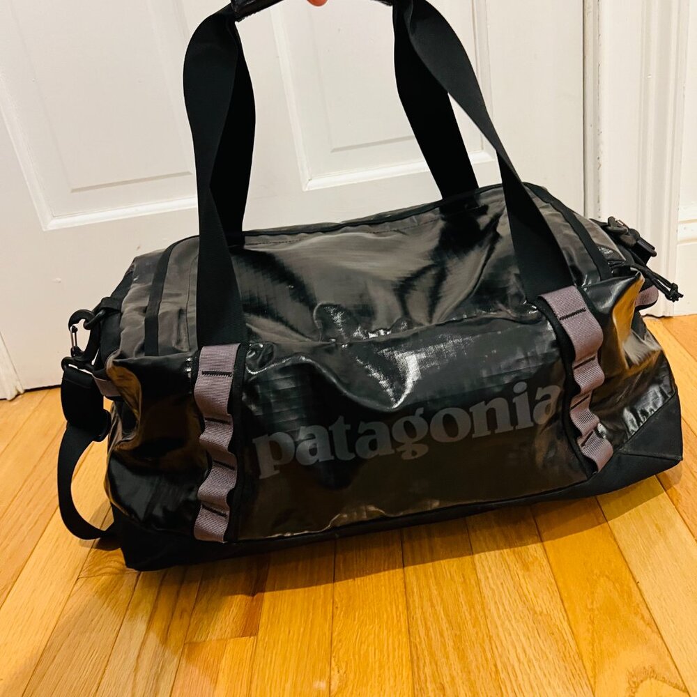 Patagonia®  Black Hole™ Duffel 45L - Picture 7 of 16